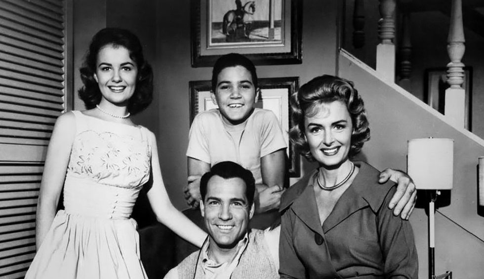 Trump complains that female CBS journalists aren’t more like a 1950s housewife: 'It wasn’t Donna Reed'