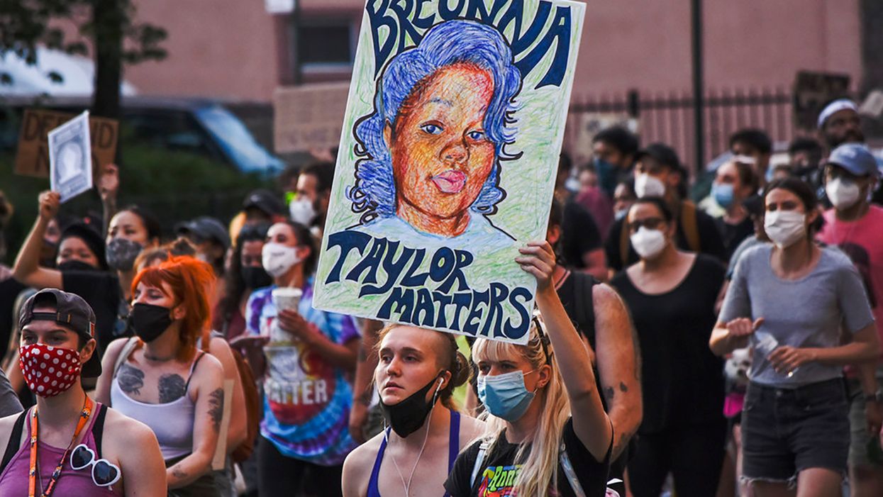 Grand juror in police murder of Breonna Taylor accuses Kentucky AG of hiding truth about case