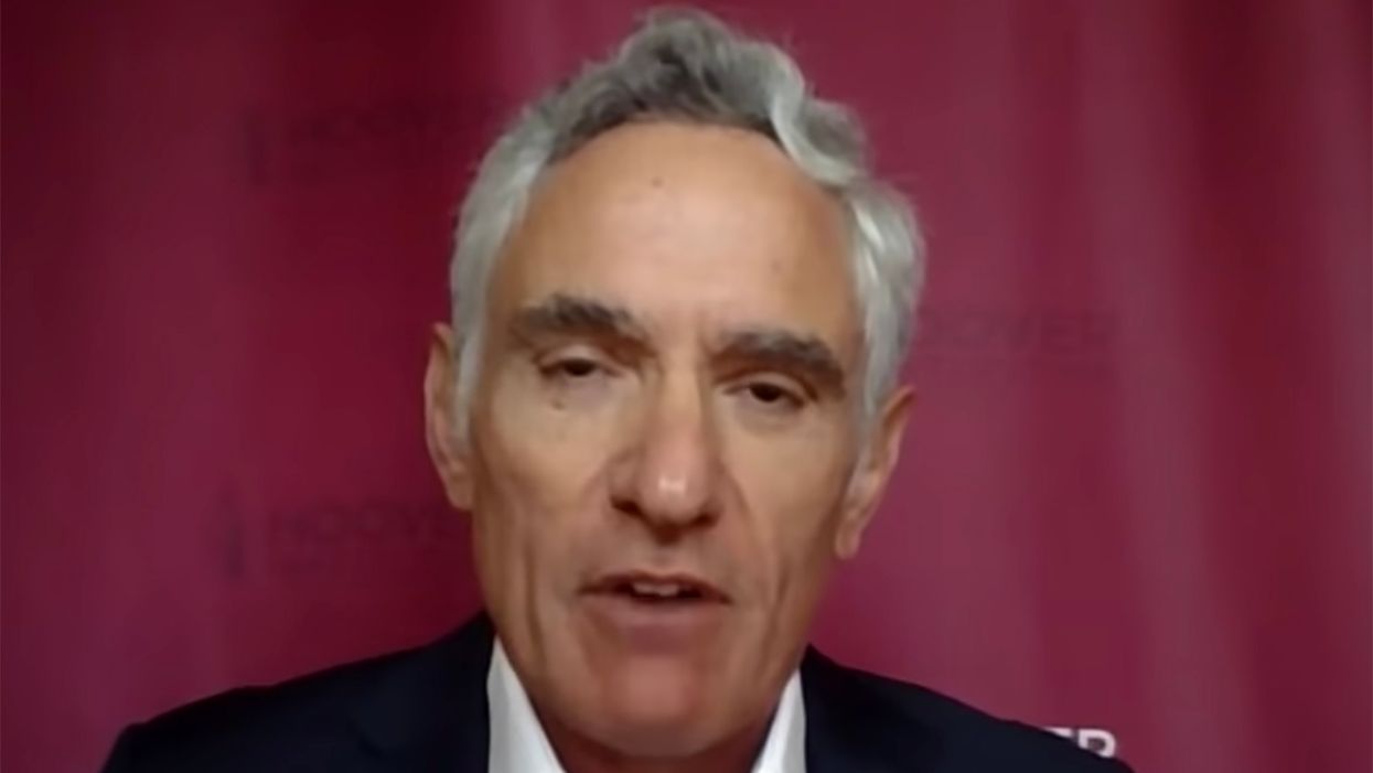 Fox News ‘propped up’ Dr. Scott Atlas at the expense of ‘experts’ like Anthony Fauci: media expert
