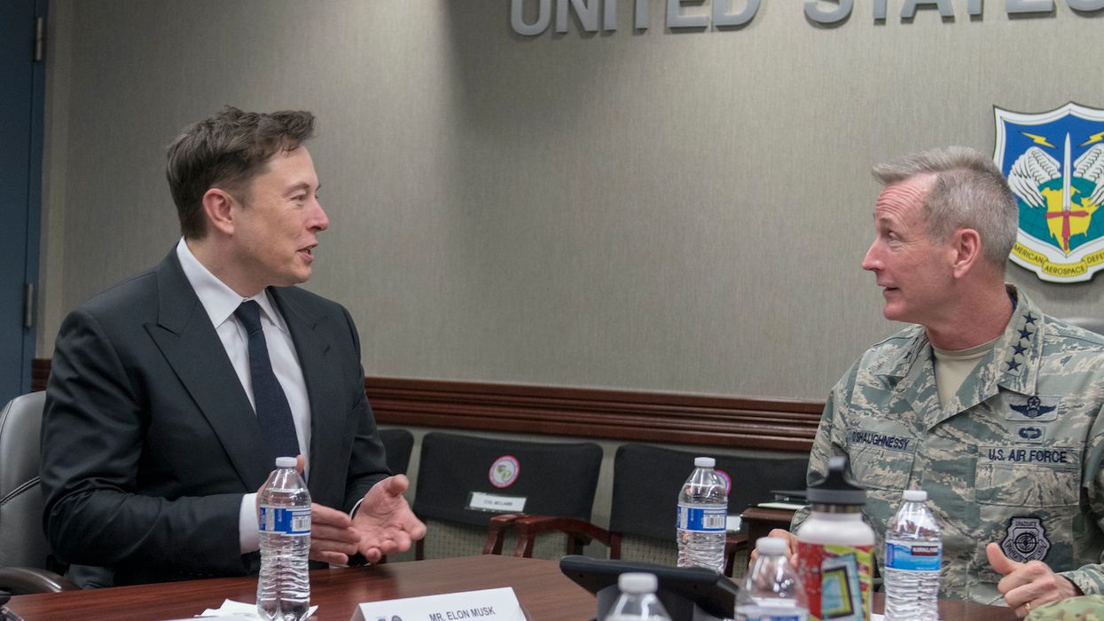 Elon Musk’s 'blundering stupidity' is 'flushing Twitter down the sink': major tech news site