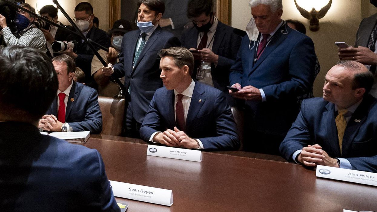 St. Louis newspaper editorial board slams Blunt and Hawley for bringing 'embarrassment' to state by defending Trump