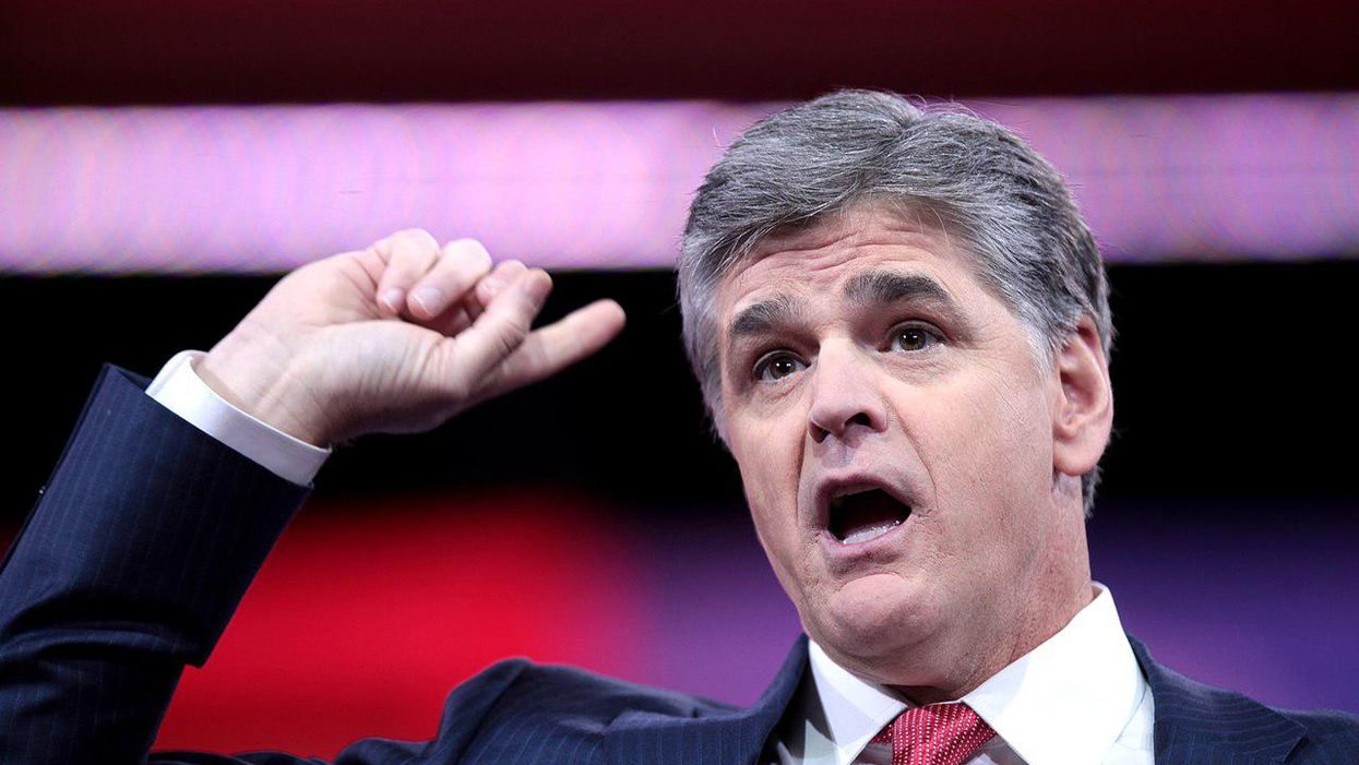 'He's a joke': Internet mocks Sean Hannity after he complains about Jimmy Kimmel's 'cheap shots'
