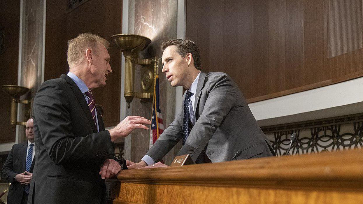 Josh Hawley's past support for the Iraq War surfaces as he rails against Biden Cabinet on foreign wars