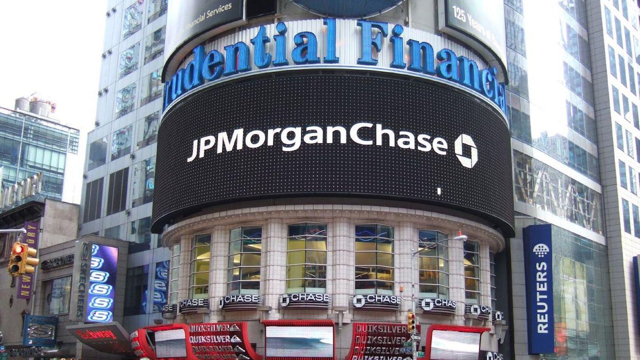 1,300+ scientists urge JPMorgan shareholders to vote for ending new fossil fuel financing