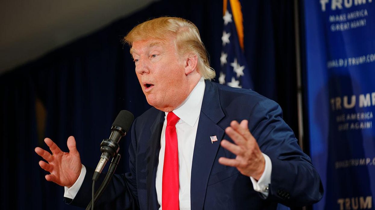 Sidney Powell and Mike Lindell are still feeding Trump's delusions of overturning the election: NY Times reporter