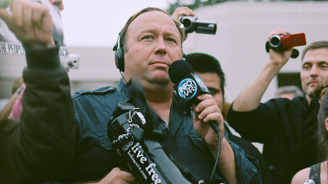 Alex Jones is ‘claiming that he coordinated’ with the Trump White House on Jan. 6: report