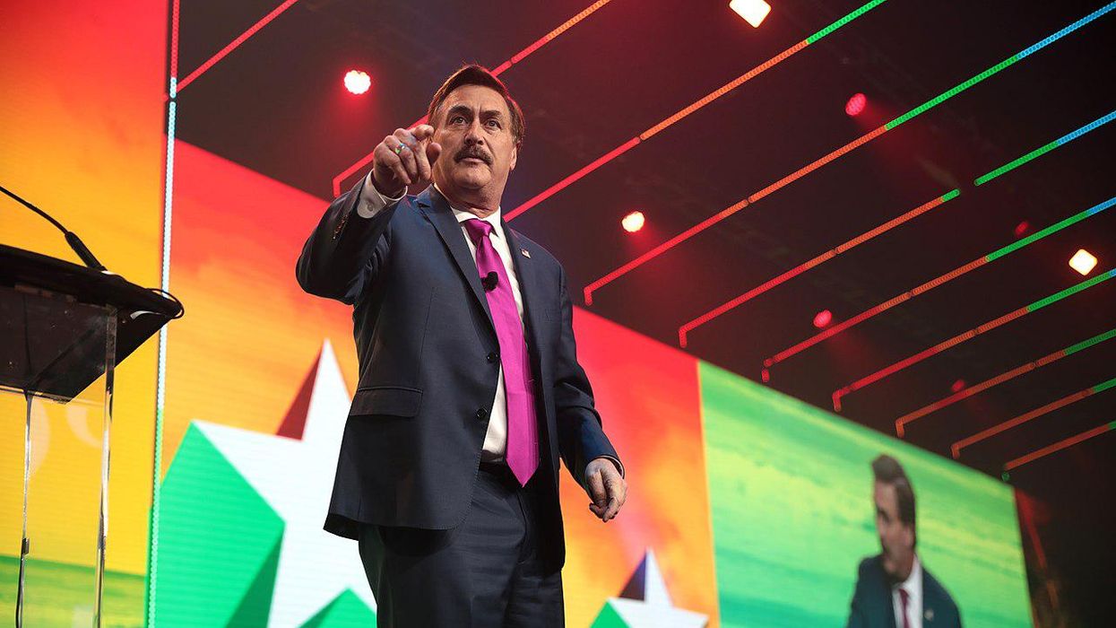 Social media explodes with reactions to Mike Lindell’s off-the-rails CNN interview