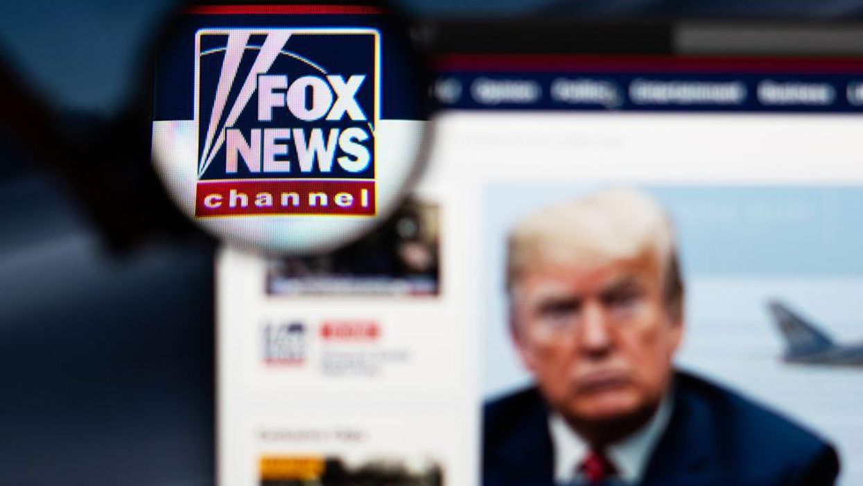 Fox News praised by White House for enforcing Biden’s vaccine-or-test mandate as network publicly condemns policy on-air