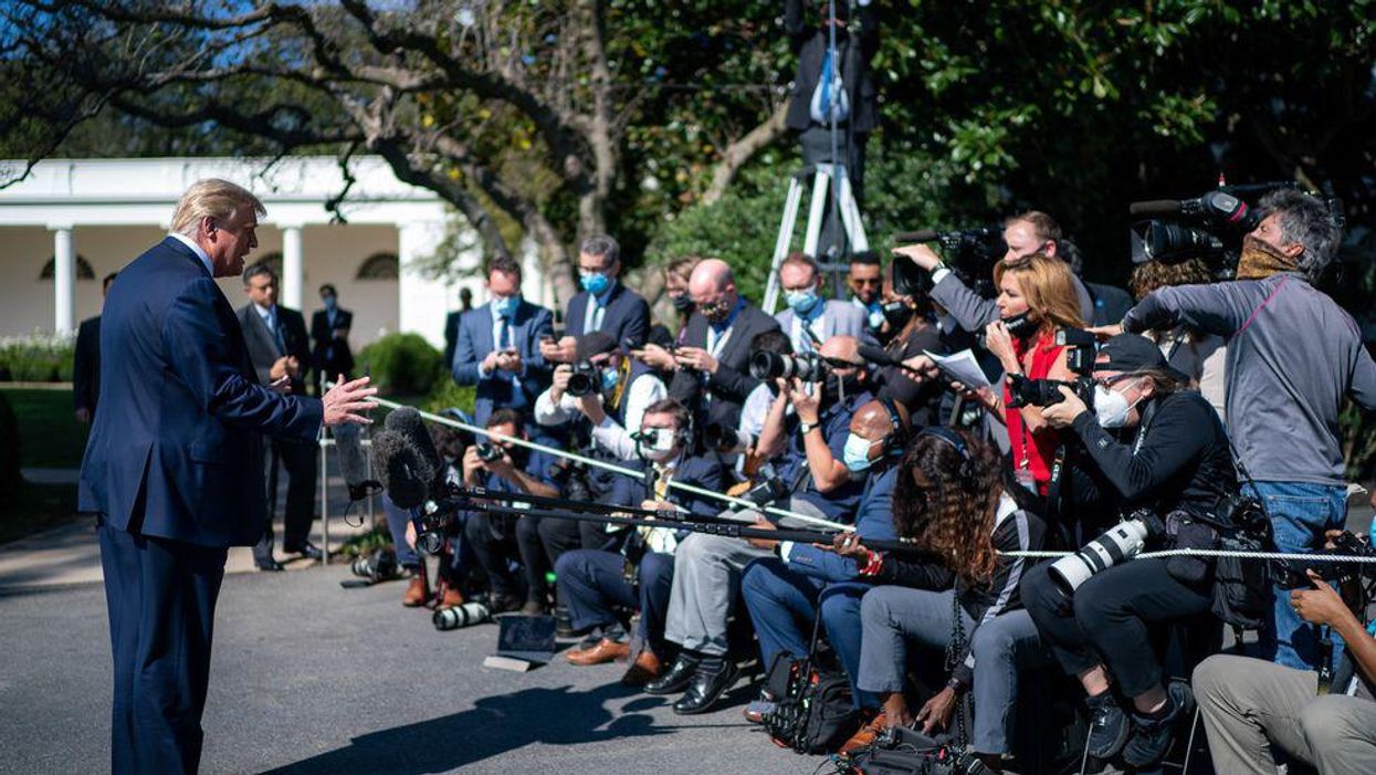 Governments should inoculate citizens to prevent the spread of fake news