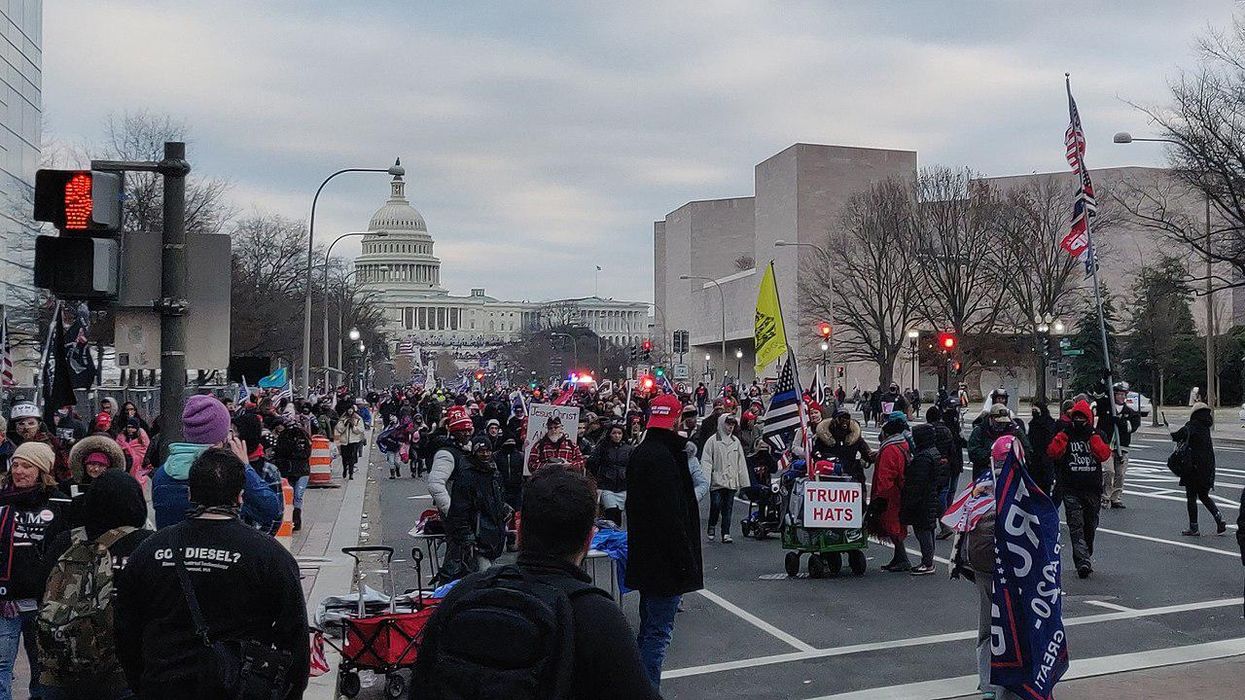 Jan. 6 rally organizers used anonymous 'burner phones' to communicate with top Trump officials: report