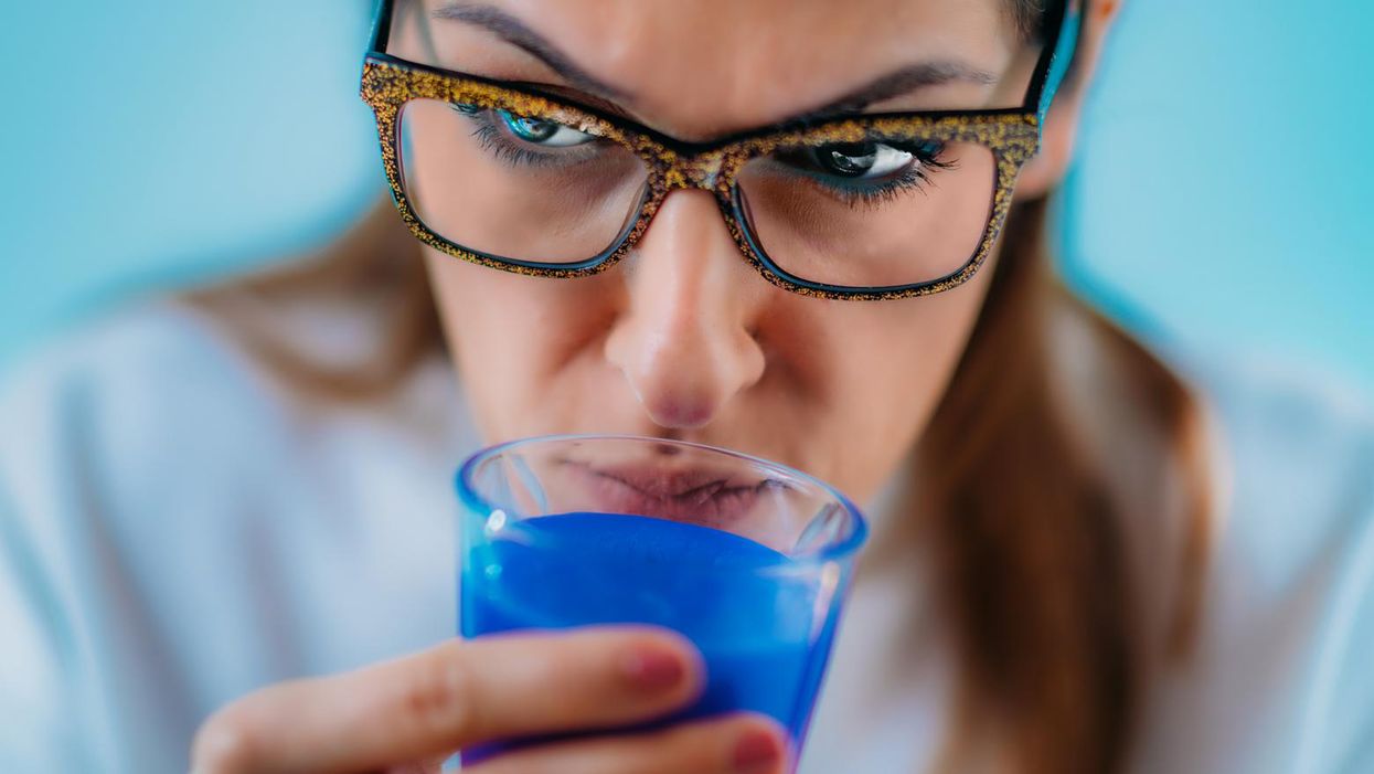 Tracking waves of COVID-19 through 'no smell' complaints made on candle reviews