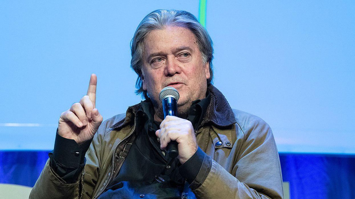 Watch: Steve Bannon accuses the CIA of plotting to assassinate the president of Ukraine