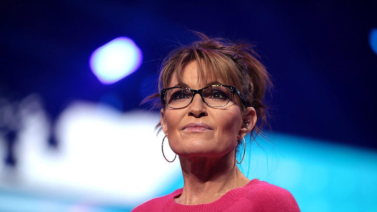CNN medical expert slams Sarah Palin for dining in a restaurant only a few days after COVID-19 diagnosis