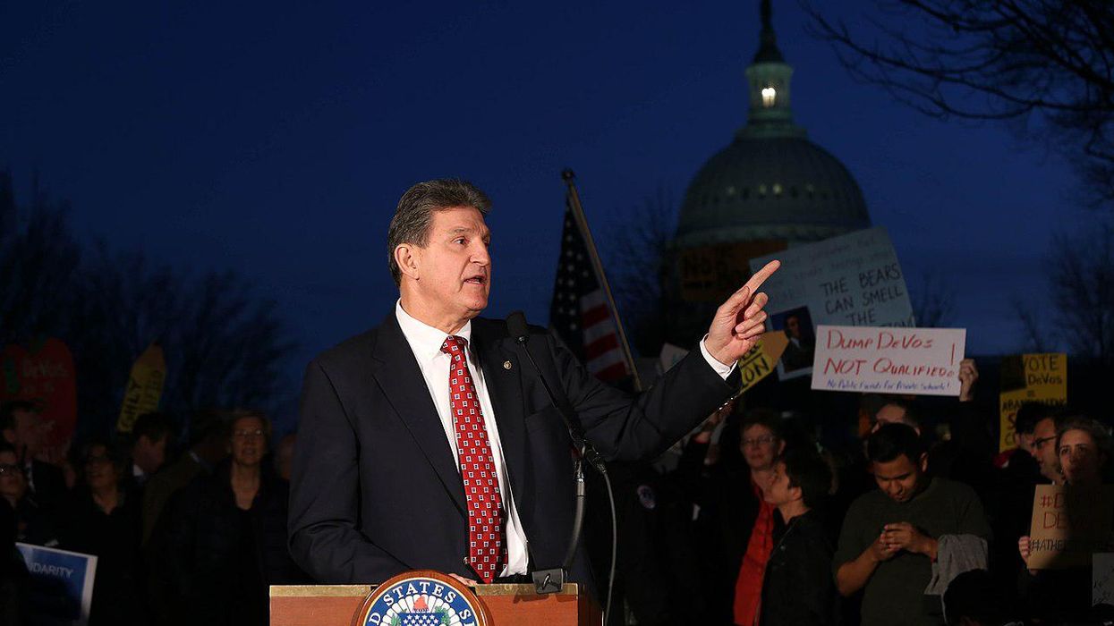 How Joe Manchin may be the one to save the Electoral College from Trump in 2024: columnist