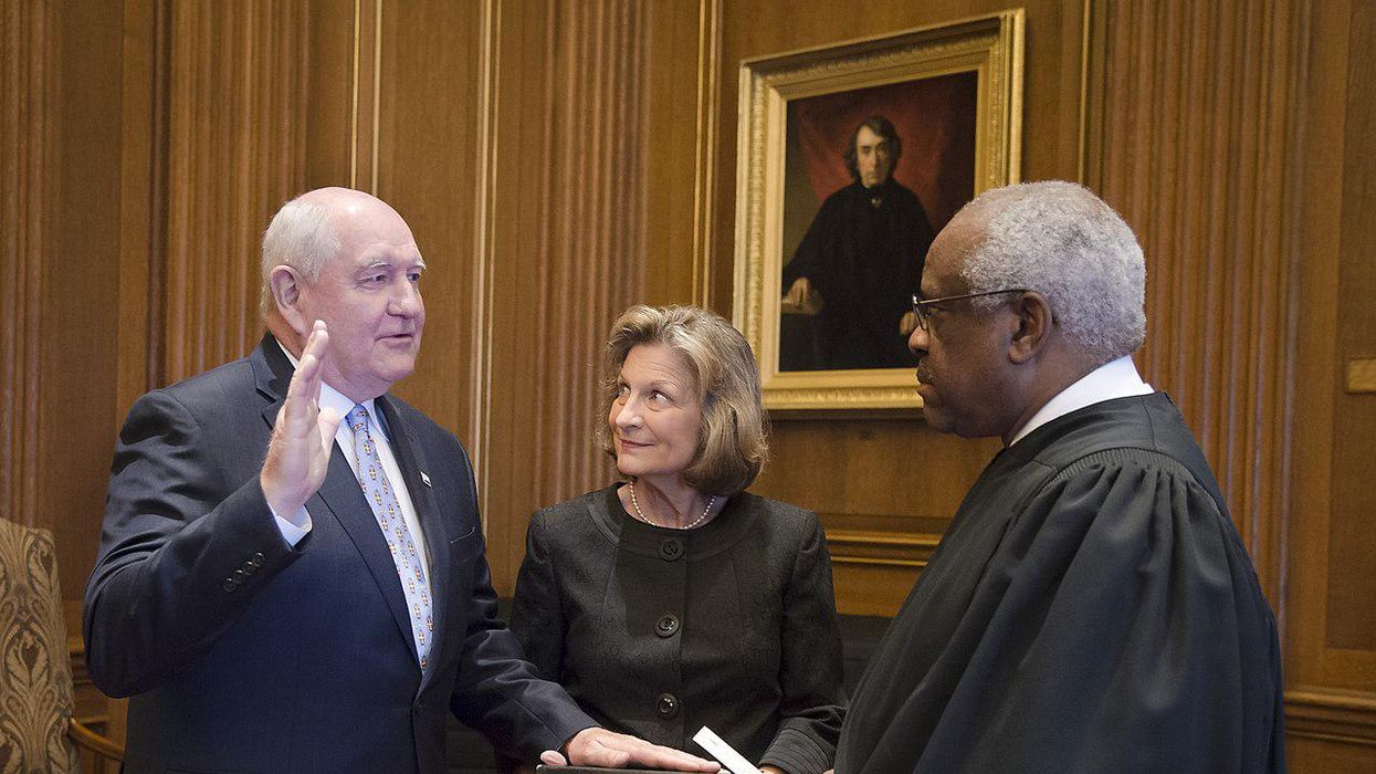 Clarence Thomas hospitalized with 'flu-like symptoms' that are 'not COVID-related'