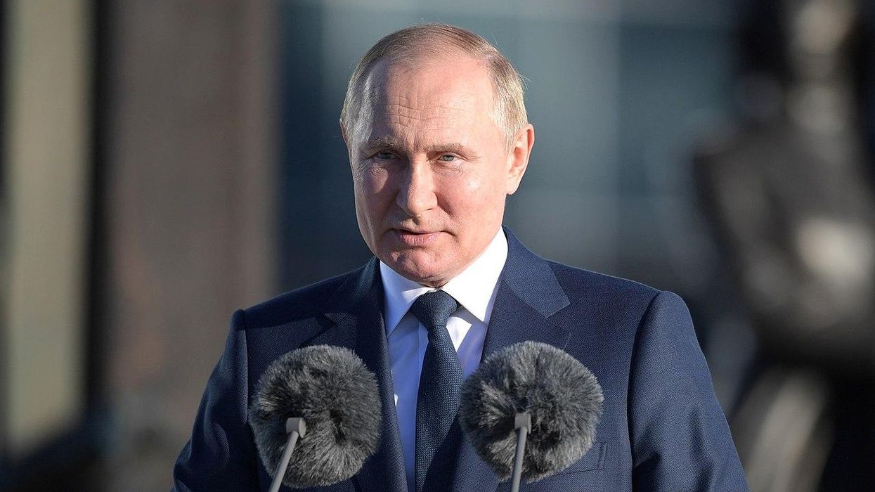 A Russian exile in Ukraine claims to have info on the car bomb that killed a top Putin ally’s daughter