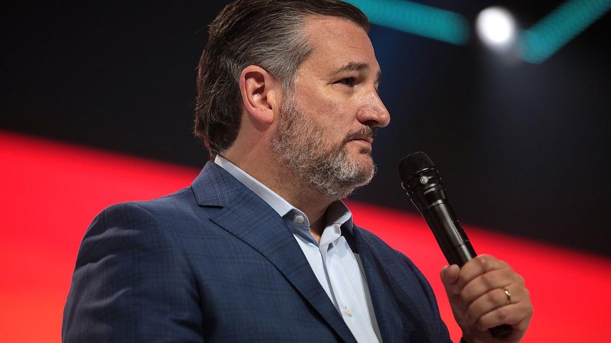 'He is a good friend': New clip captures Ted Cruz falling flat with blatant contradictions in just 30 seconds