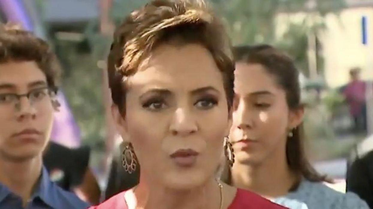 'No evidence': Reporter confronts Kari Lake after she dangles a conspiracy theory about voting machines