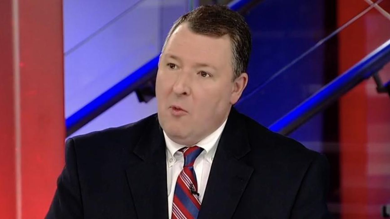 GOP pollster doubles down on right-wing governors after Republicans blow the midterms