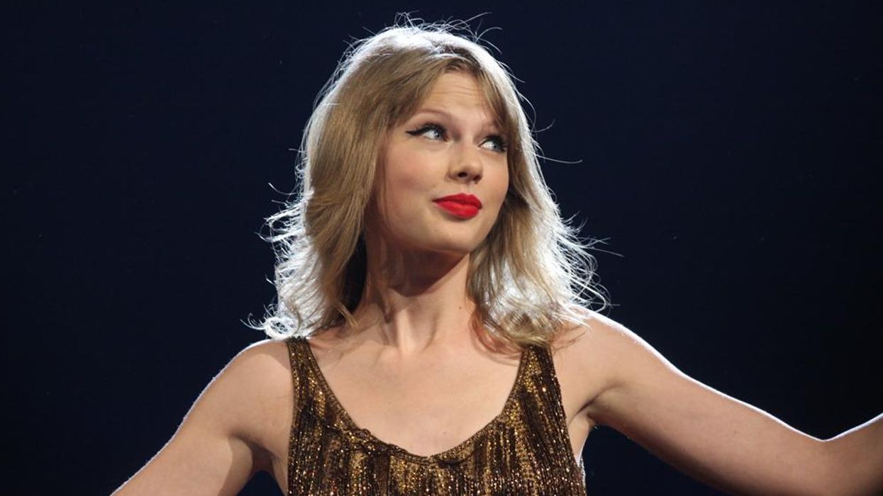 'Abusing its market position': Klobuchar, AOC rip Ticketmaster 'monopoly' following Taylor Swift ticket debacle