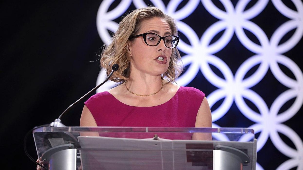 New analysis explains why Kyrsten Sinema's distancing from the Democratic Party might not work in her favor