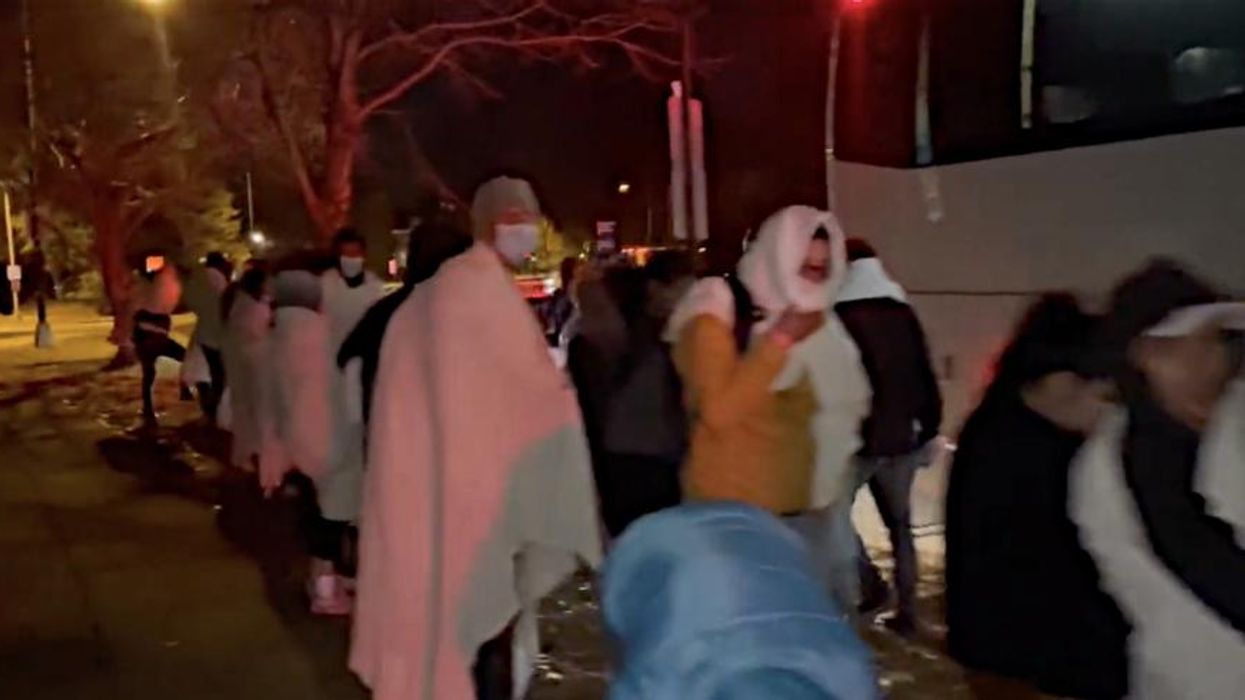 'Christian' Greg Abbott celebrates Christmas by bussing asylum-seekers into frigid Washington DC