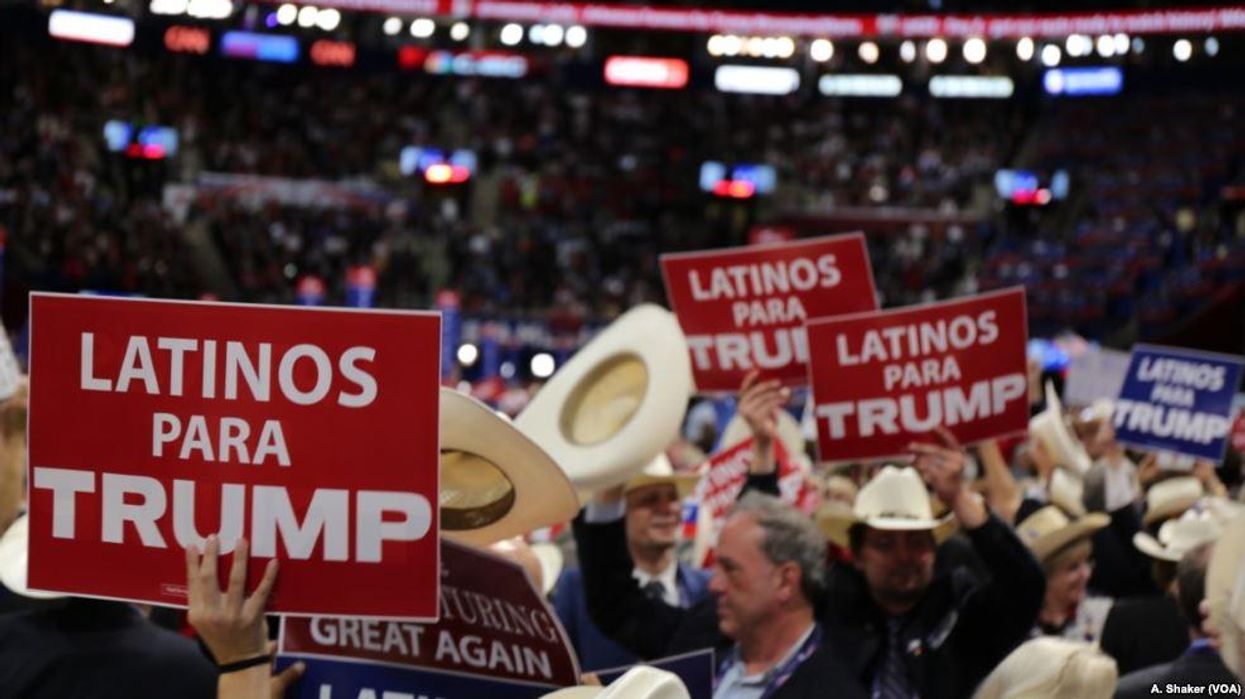 'Fox News in Spanish': The new right-wing media outlet courting Latino voters
