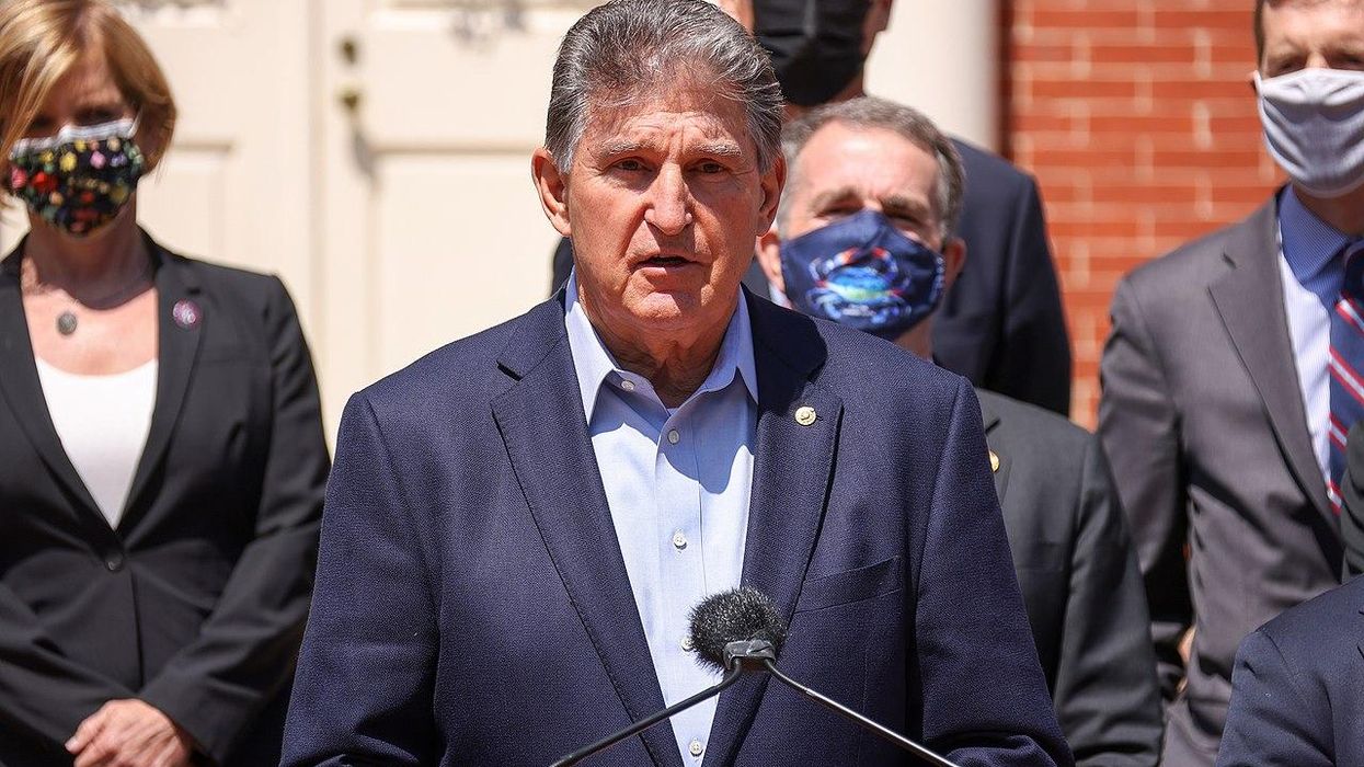'Biggest threat to our survival': Experts blast third party candidates as Manchin floats No Labels run