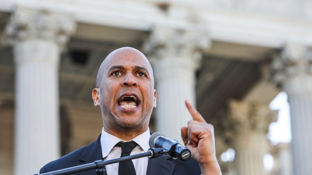 Top Democrats ignorant of 'extremist' Moms for Liberty despite warnings the group is dangerous