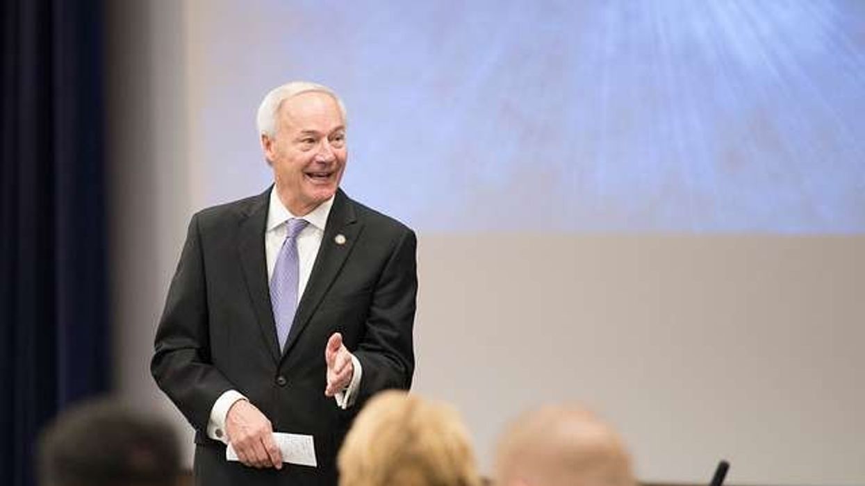 'We need respect!' GOP candidate booed mercilessly at pro-Trump event
