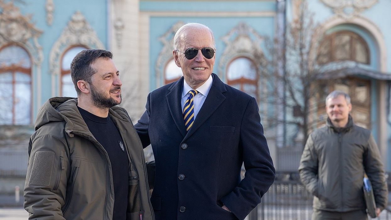 'Emotional support stripper': Meet the OnlyFans performer 'cheering up' Ukrainians for free