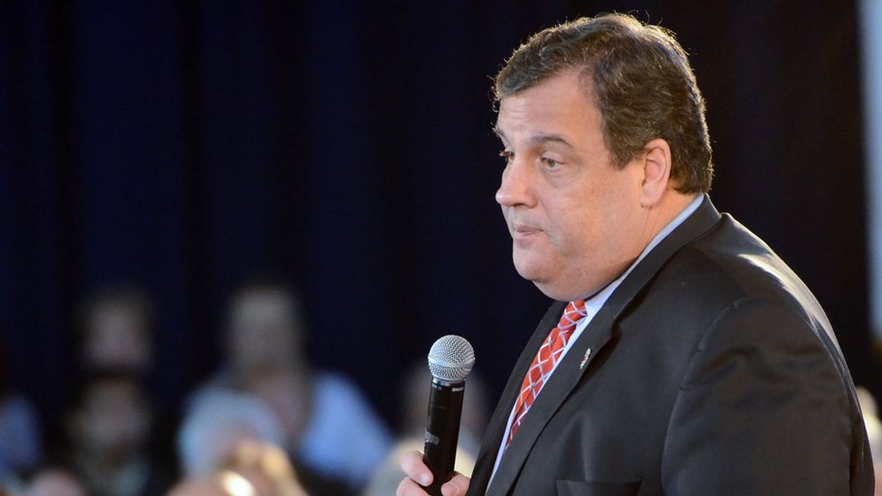 Republican megadonor who funded Clarence Thomas’ luxury trips backs Chris Christie’s super PAC: report