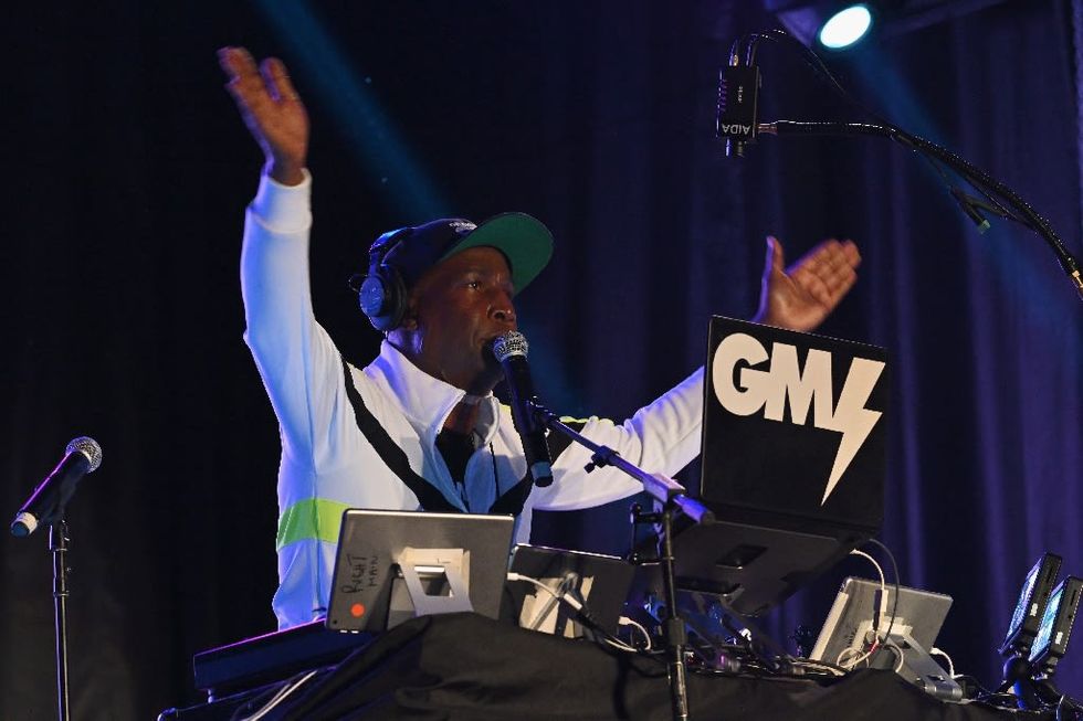 Icon Grandmaster Flash leads the Bronx in 70s-style hip-hop jam