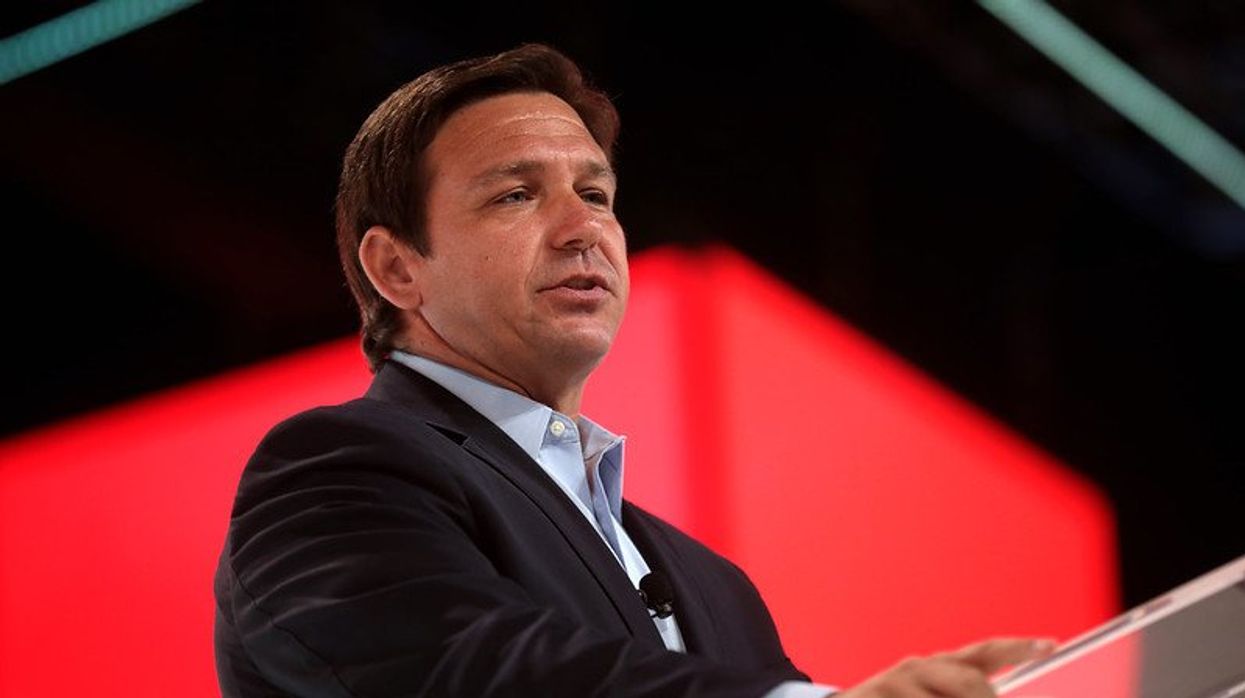 'Servant' DeSantis praised by Fox News host for 'suspending' campaign to manage Florida crises