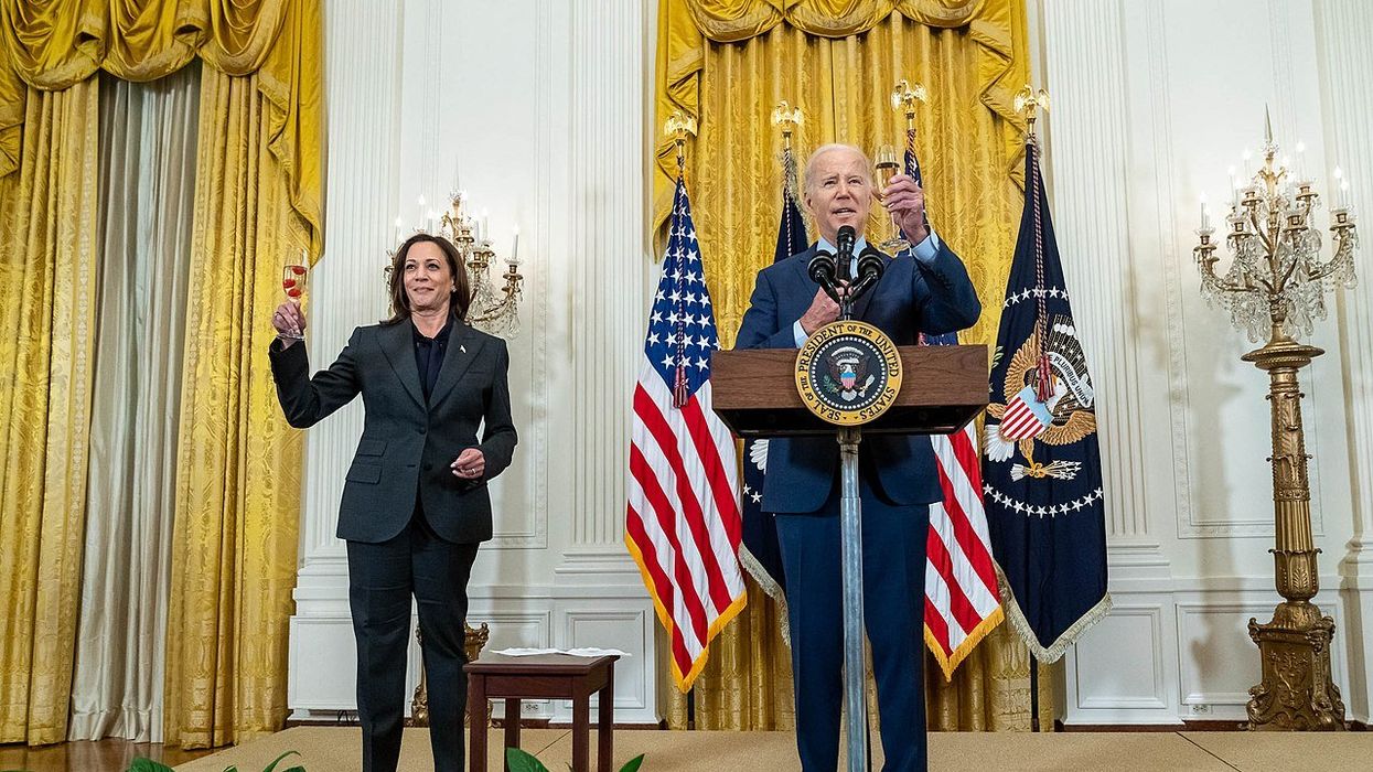 How the 'declining US empire' can avoid total collapse: author