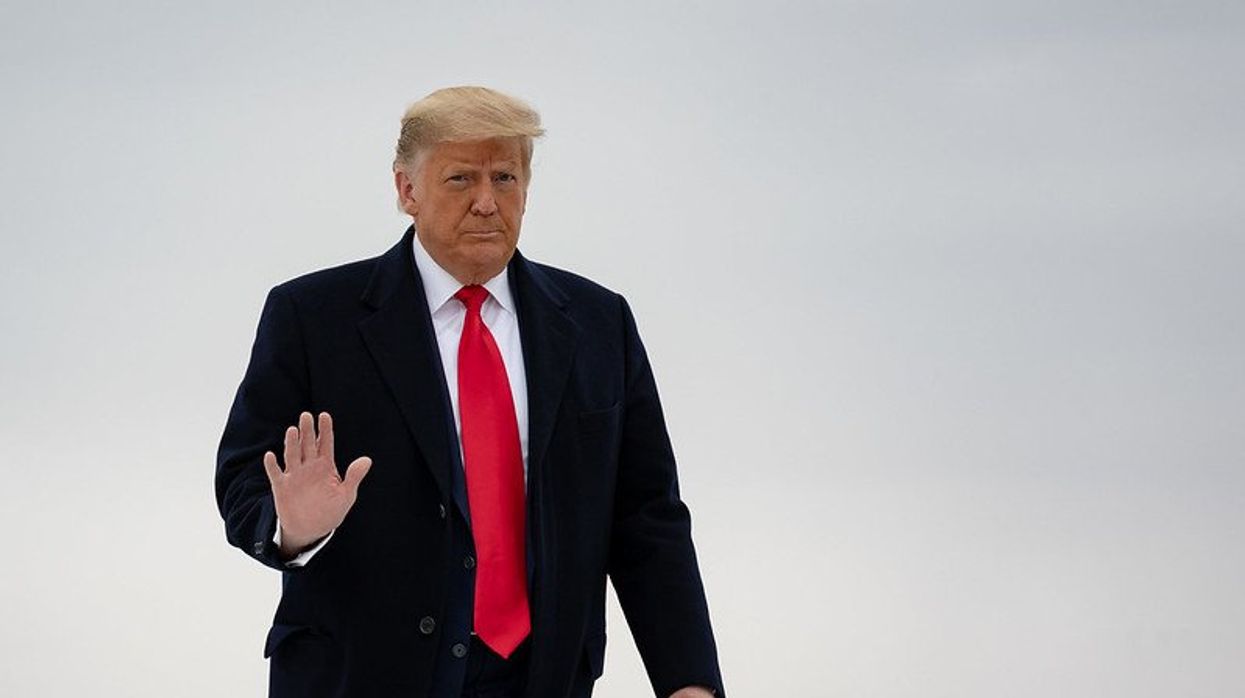 Trump is ripping off his Georgia legal defense from less wealthy co-defendants: report