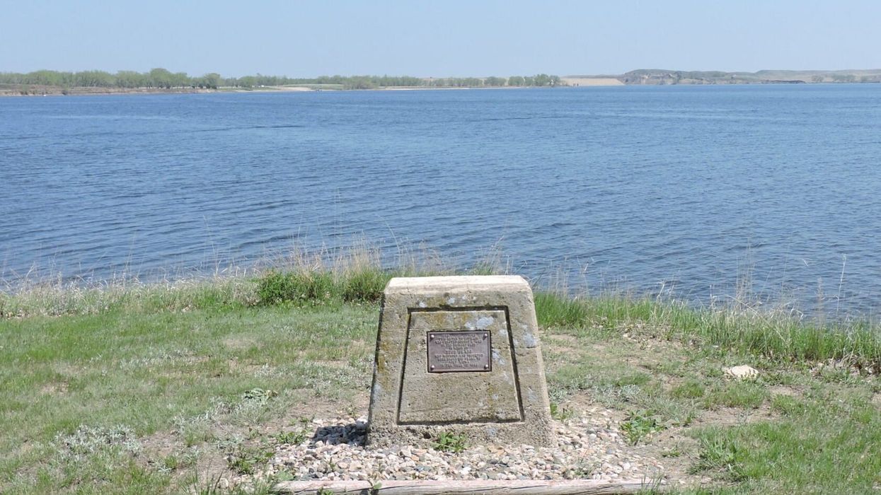 Family of famed poet plans to breach century-old monument to unlock mystery inside