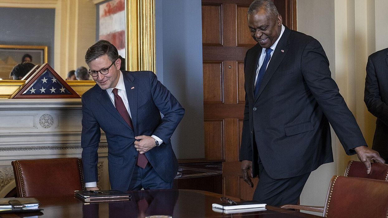 Democrats warming up to Mike Johnson’s plan to keep government open: 'It could be worse'