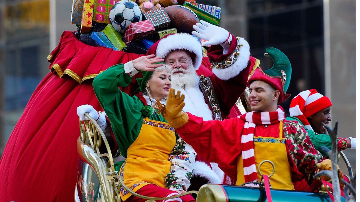 Hate group stages boycott of Macy’s Thanksgiving Day Parade over nonbinary Broadway actors