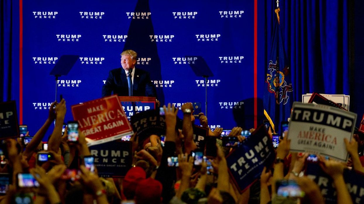 Conservative SCOTUS justices could do GOP a 'favor' by axing Trump for them: expert