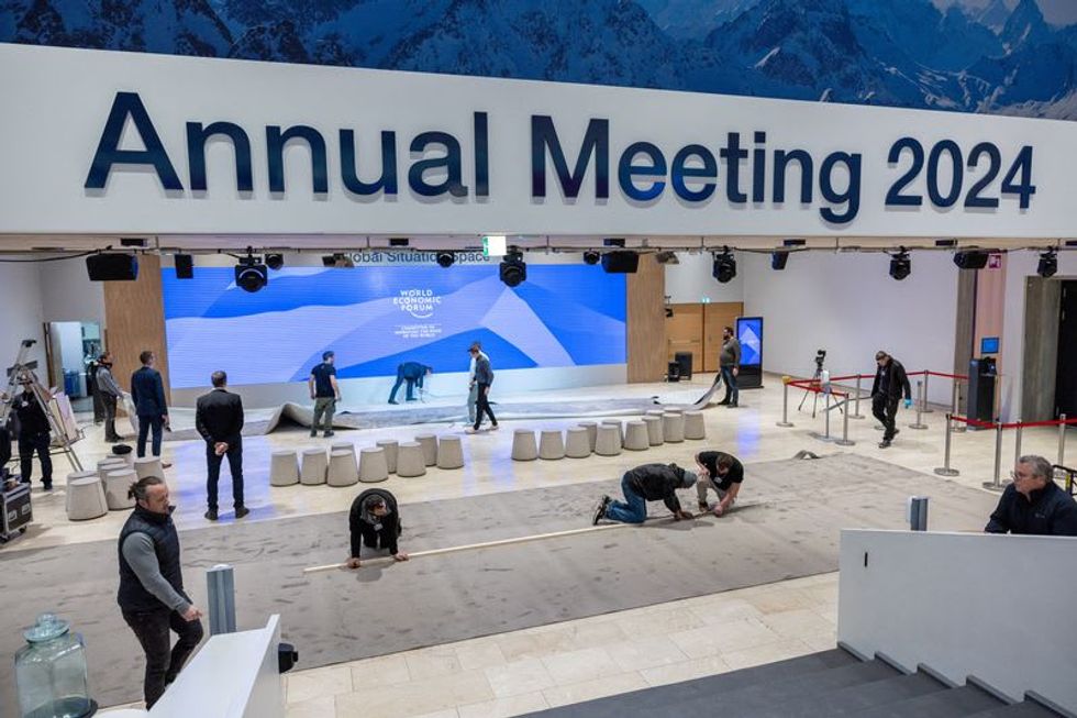'Precarious' year ahead for world economy, Davos survey predicts
