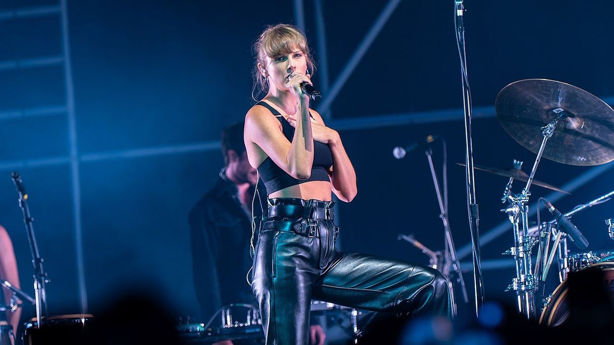 Taylor Swift lawyer threatens lawsuit against student tracking flight info