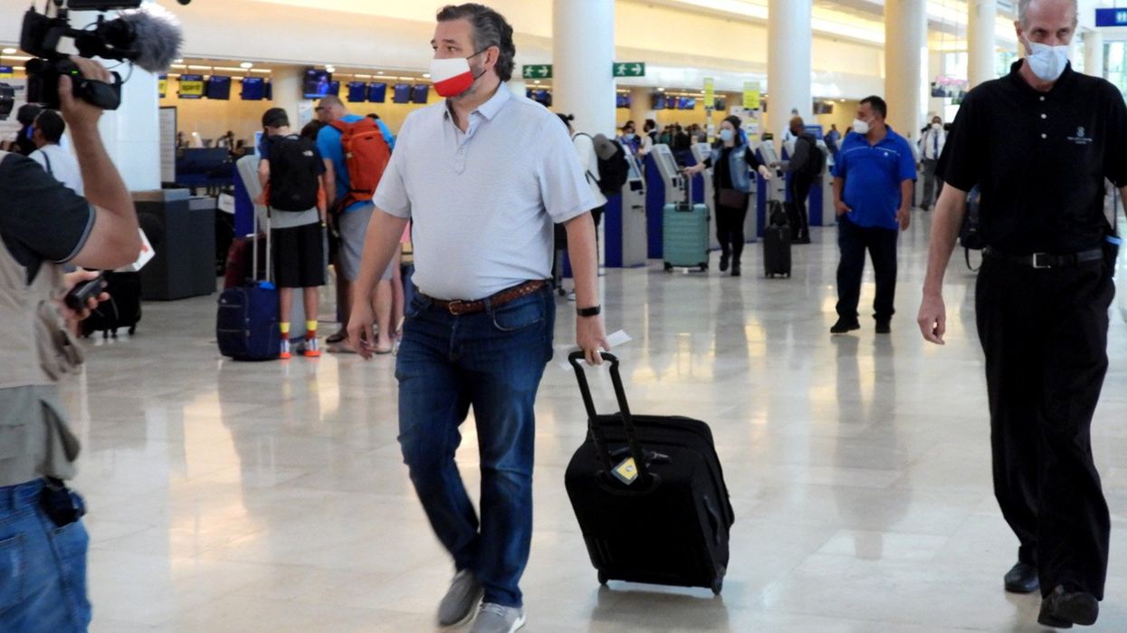 Cruz mocked for demanding taxpayer-funded security at airports: 'Slip away to Cancun undetected'