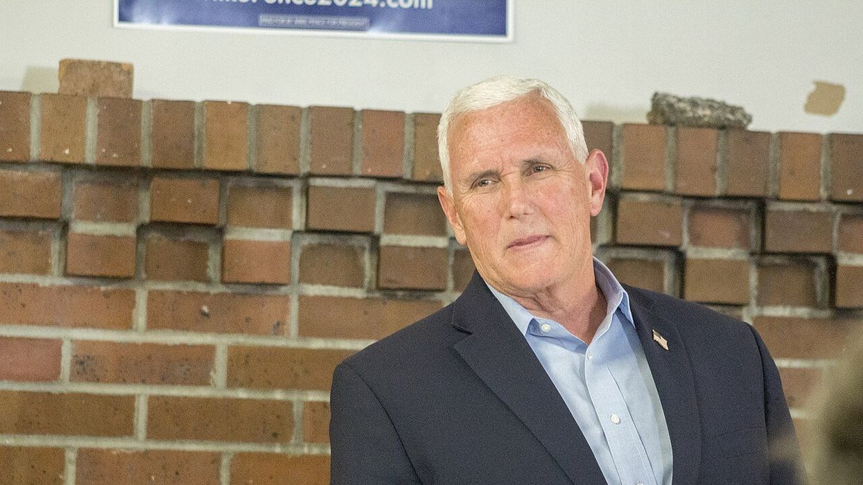 Conservative blasts NYT over muted coverage of Pence’s 'enormously significant' refusal to endorse Trump