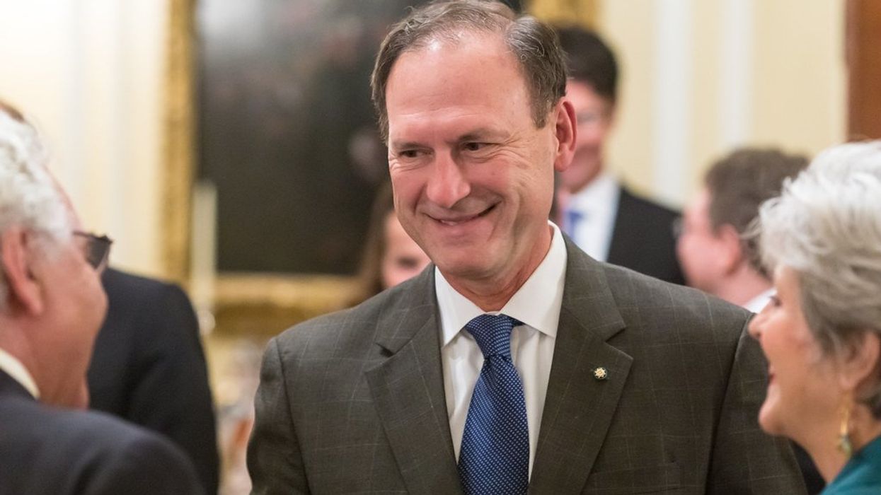 'Bizarrely embarrassing and infantile': Right wing outlet slammed for selling 'Alito flags'