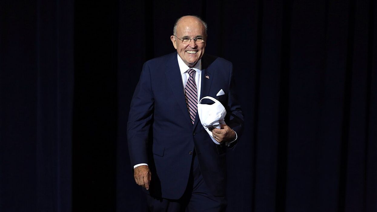 AZ prosecutors can’t find Giuliani to serve him with criminal summons in election interference case