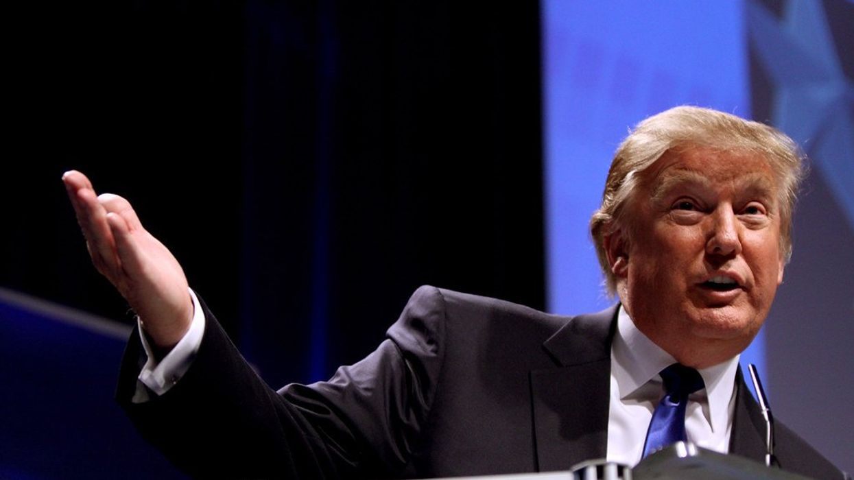 'Steady stream of people leaving' Trump’s Bronx rally while he was still talking: reporter