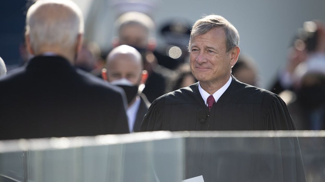 Latest SCOTUS debacle 'reeks of John Roberts': expert