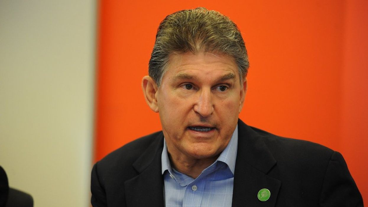 How Manchin decided not to ditch Biden: 'Nobody wants to be the first one to knife Julius Caesar'
