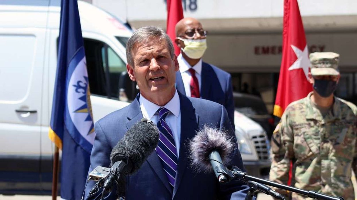 GOP gov blasted over holiday post: 'Sit this one out'